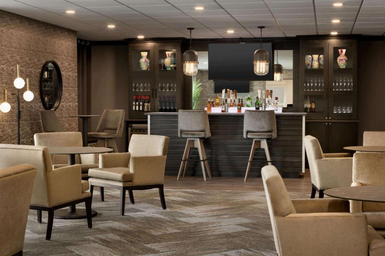 温德姆温本米克罗套房酒店 Weyburn 外观 照片